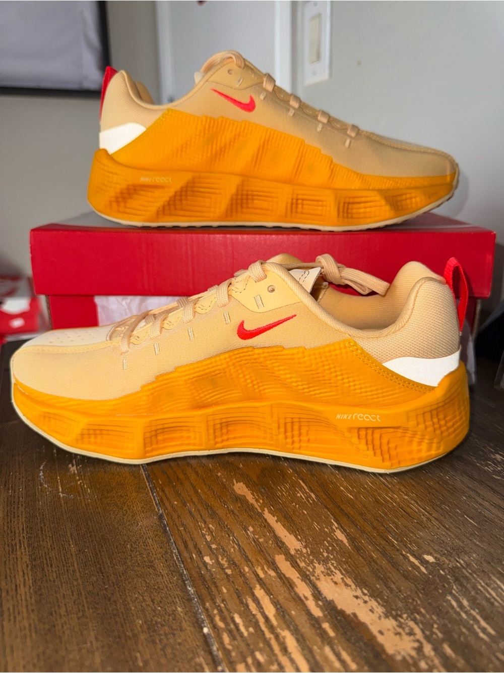 Nike Ava Rover Celestial Gold Youth 5.5